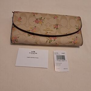 NWT Coach Slim Envelope Wallet in Signature Canvas
